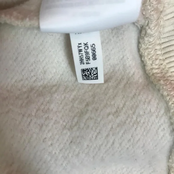 American Eagle Outfitters Cream and Red Graphic Sweater - Picture 6 of 10